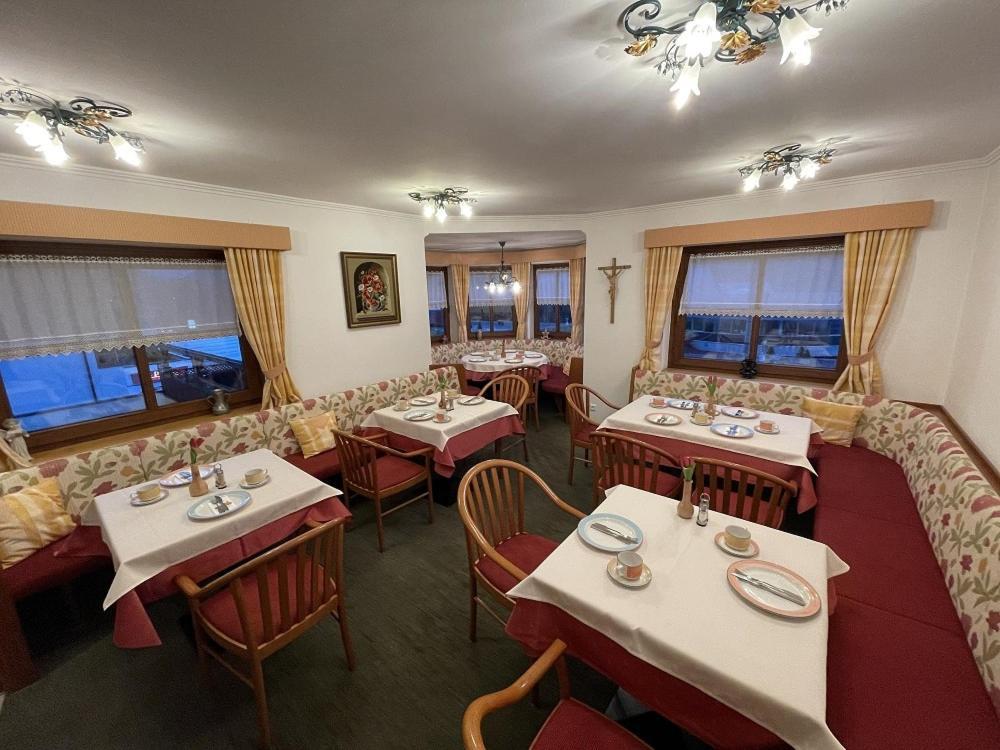 Restaurant-Pension Dorfwirt باد كلينكيرشهايم المظهر الخارجي الصورة