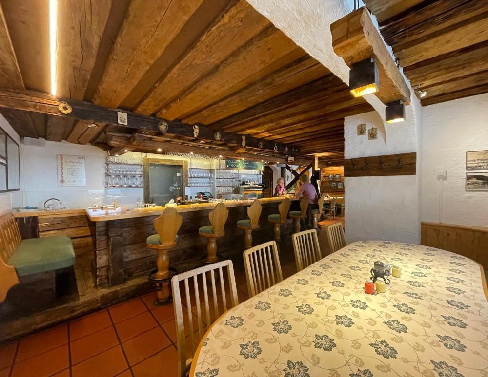 Restaurant-Pension Dorfwirt باد كلينكيرشهايم المظهر الخارجي الصورة