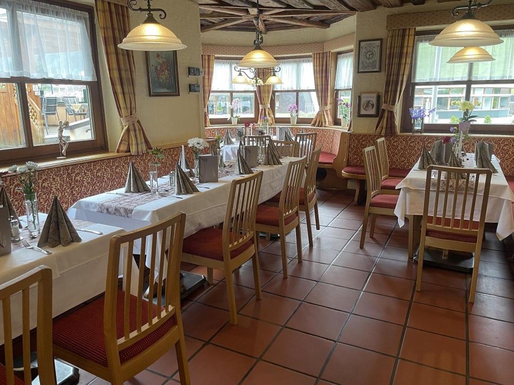 Restaurant-Pension Dorfwirt باد كلينكيرشهايم المظهر الخارجي الصورة